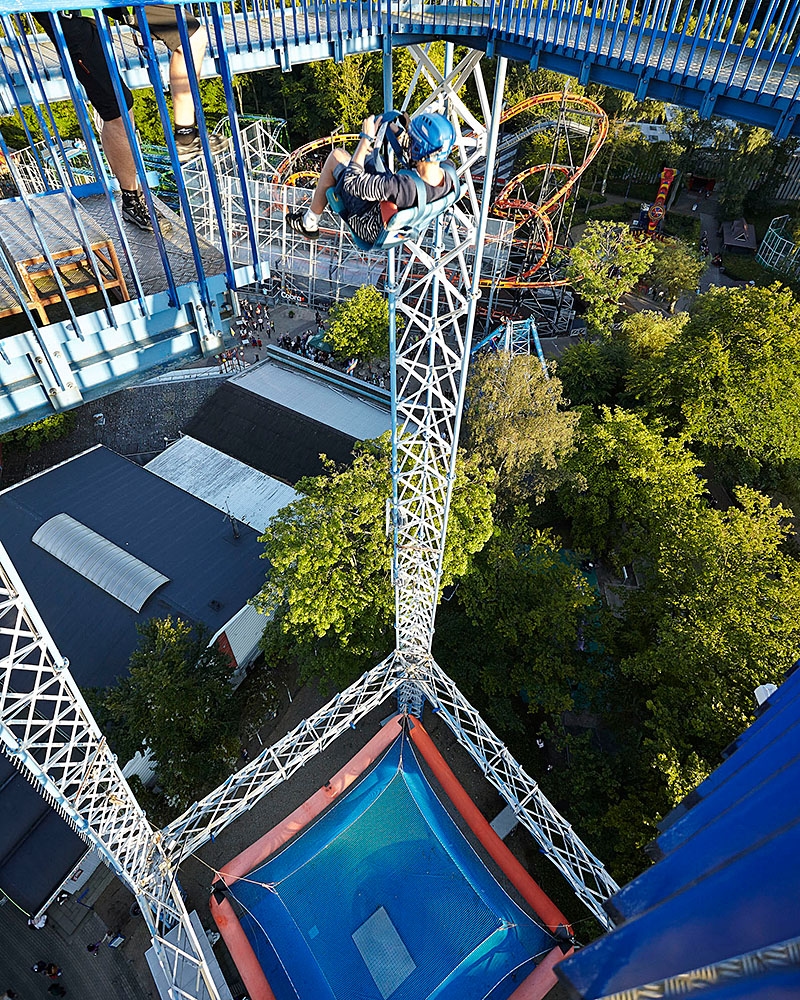 activities/scad-jump/scad-jump-01.jpg