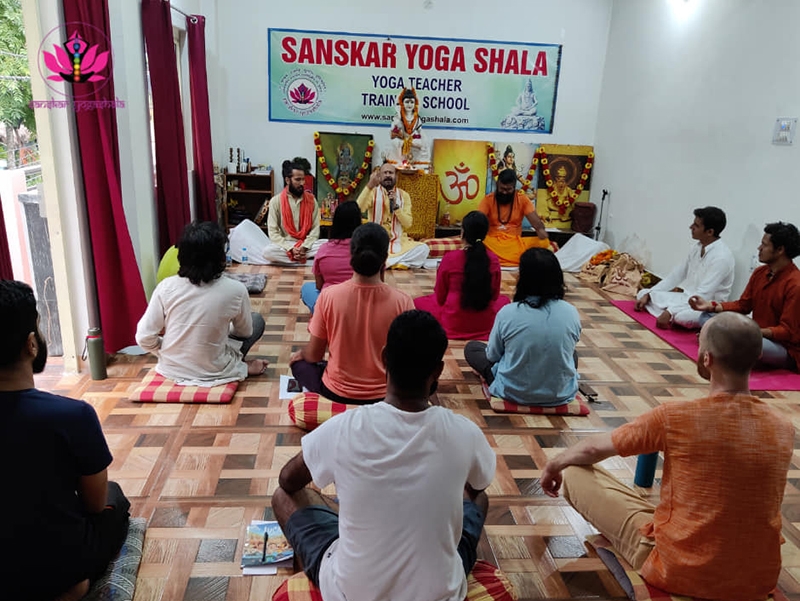 yoga-schools/sanskar-yogashala/sanskar-yogashala-06.jpg
