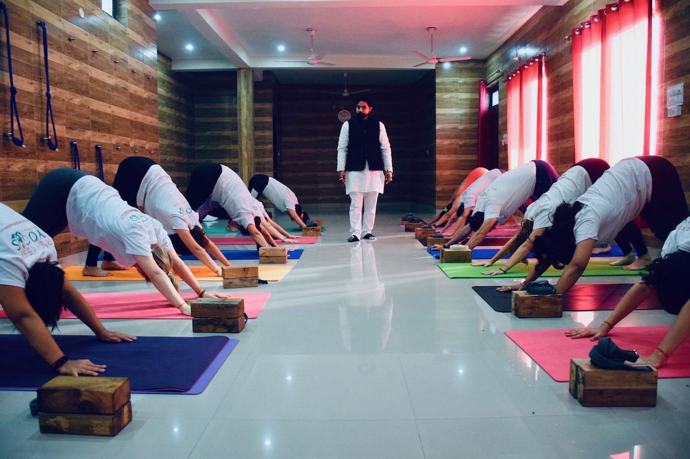yoga-schools/yogis-yogshala/yogis-yogshala-02.jpg